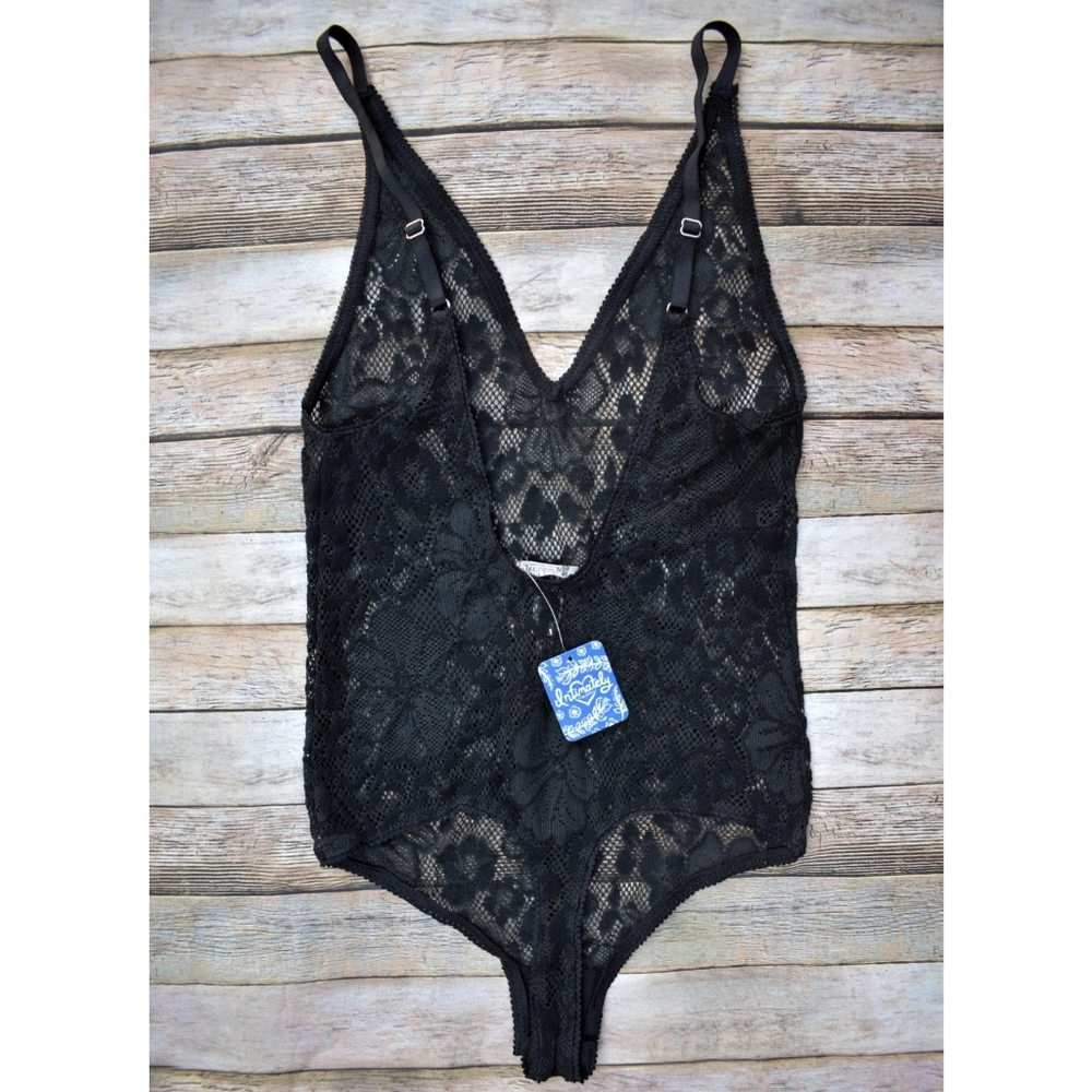 Free People Live It Up Lace V-Neck Bodysuit Black - Picture 5 of 7